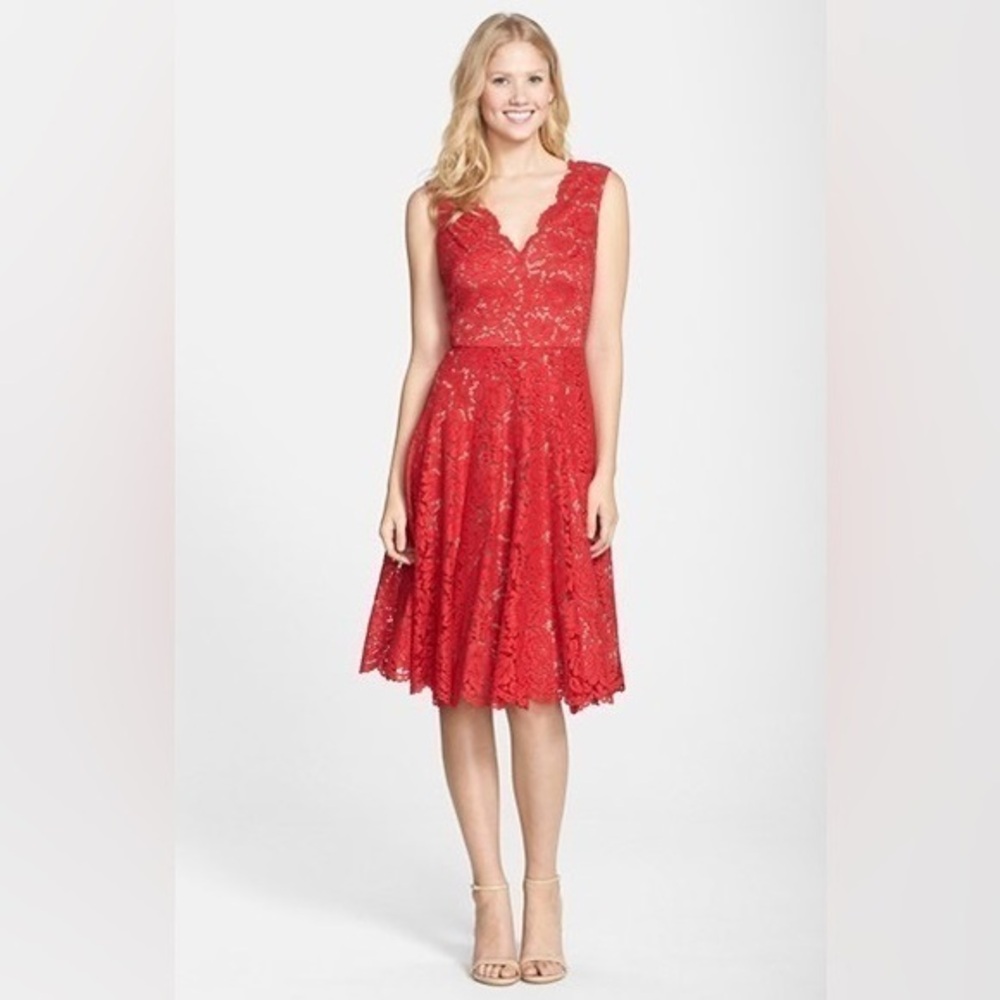 Vera Wang Red Lace Fit & Flare Double V-Neck Midi Dress Size 4